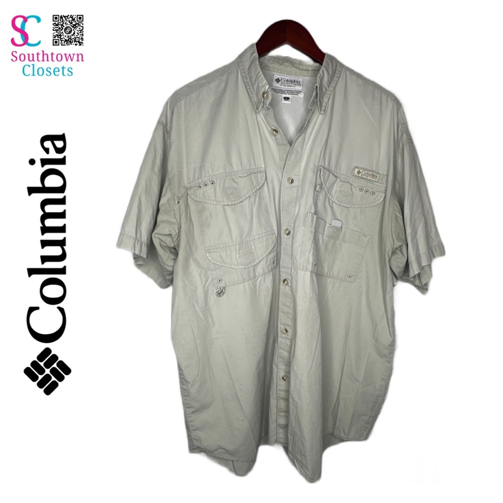 Columbia PFF Bahama Short Sleeve Shirt, Size Large. Hole Near Armpit and Collar